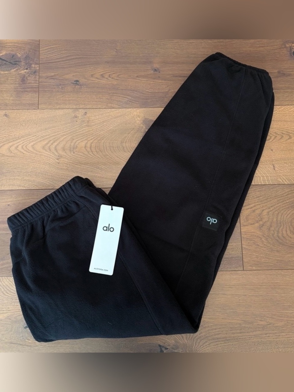 New ALO Yoga Black Relaxed Wide-Leg Thick Fleece Sweatpants - Picture 6 of 6